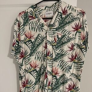 Men’s Med Short Sleeve Button Down